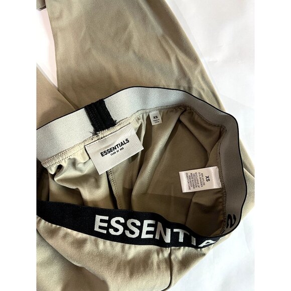 Fear of God Essentials Athletic Leggings in Charcoal - Picture 4 of 4